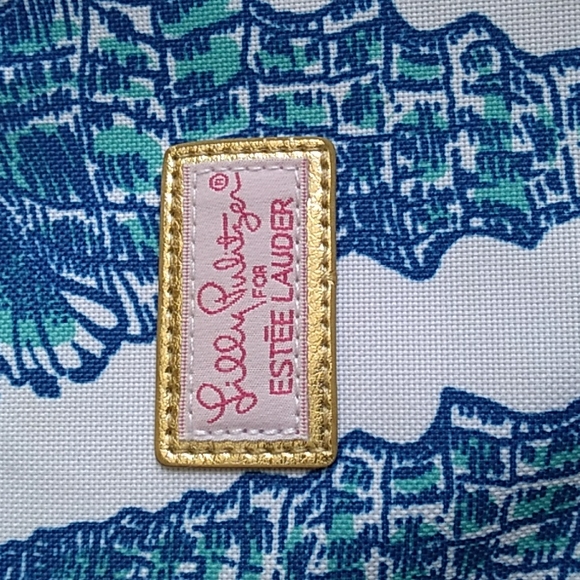 Lilly Pulitzer For Estee Lauder Beach Tote Seashell  Print. - Picture 2 of 8